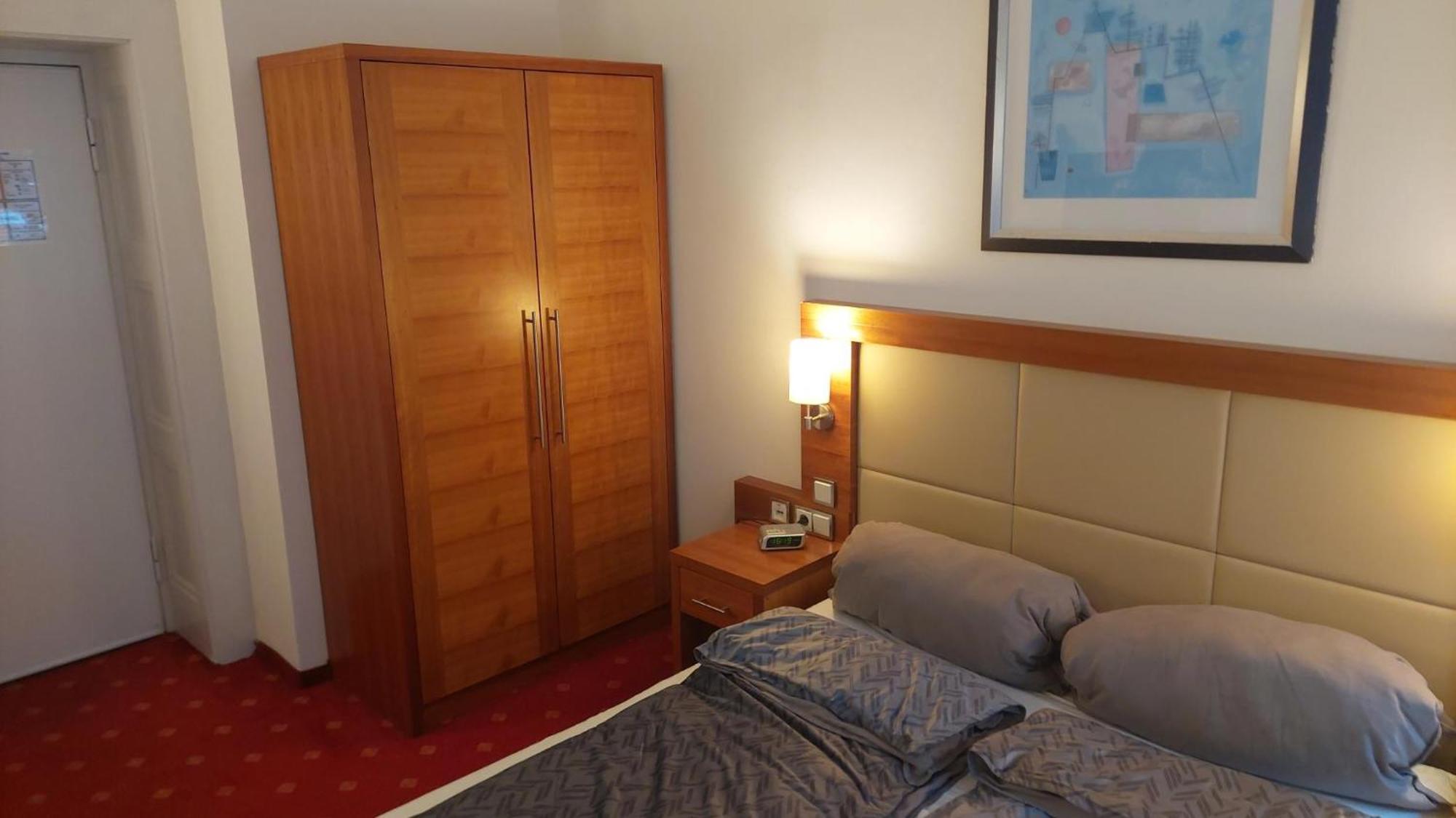 Die Villa, Zimmer 17, Dz Leverkusen Exteriör bild