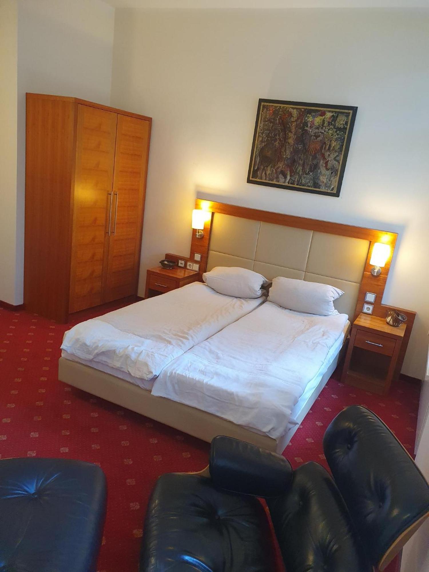 Die Villa, Zimmer 17, Dz Leverkusen Exteriör bild